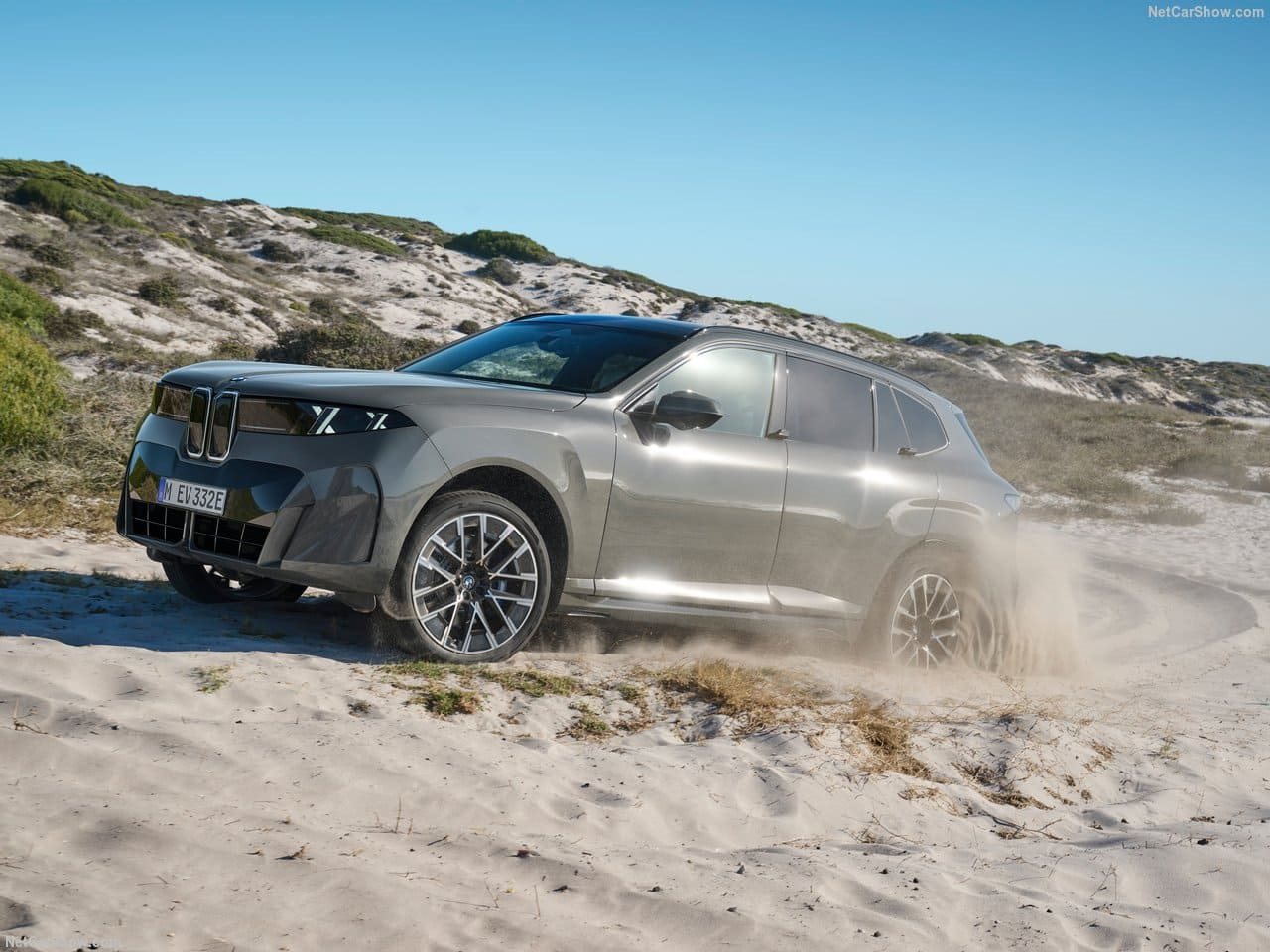 2027 - BMW iX5, foto 27