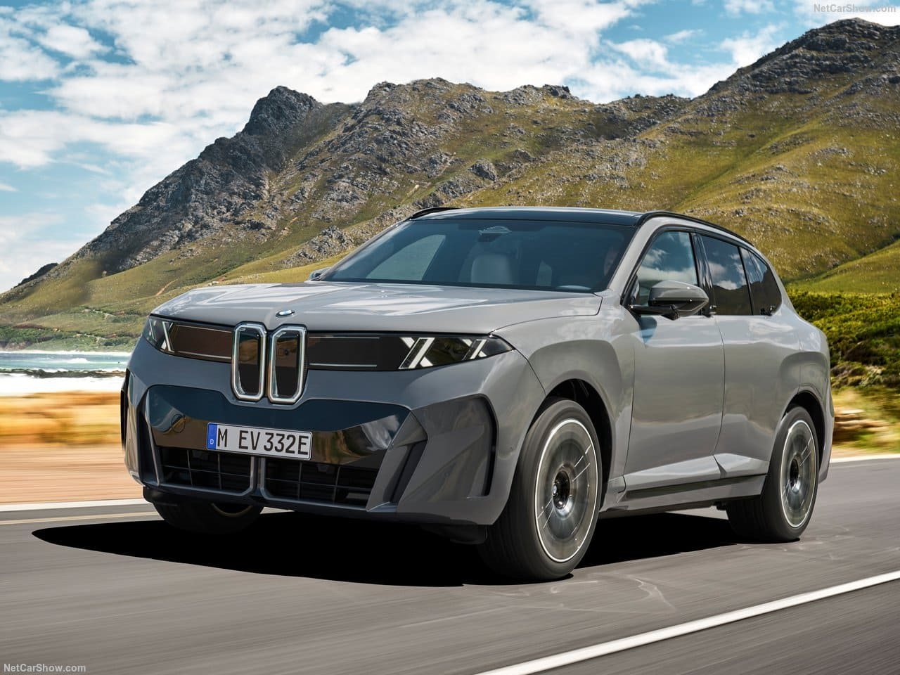 2027 - BMW iX5, foto 30