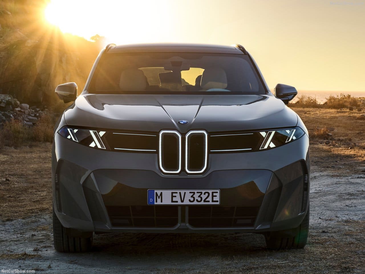 2027 - BMW iX5, foto 50