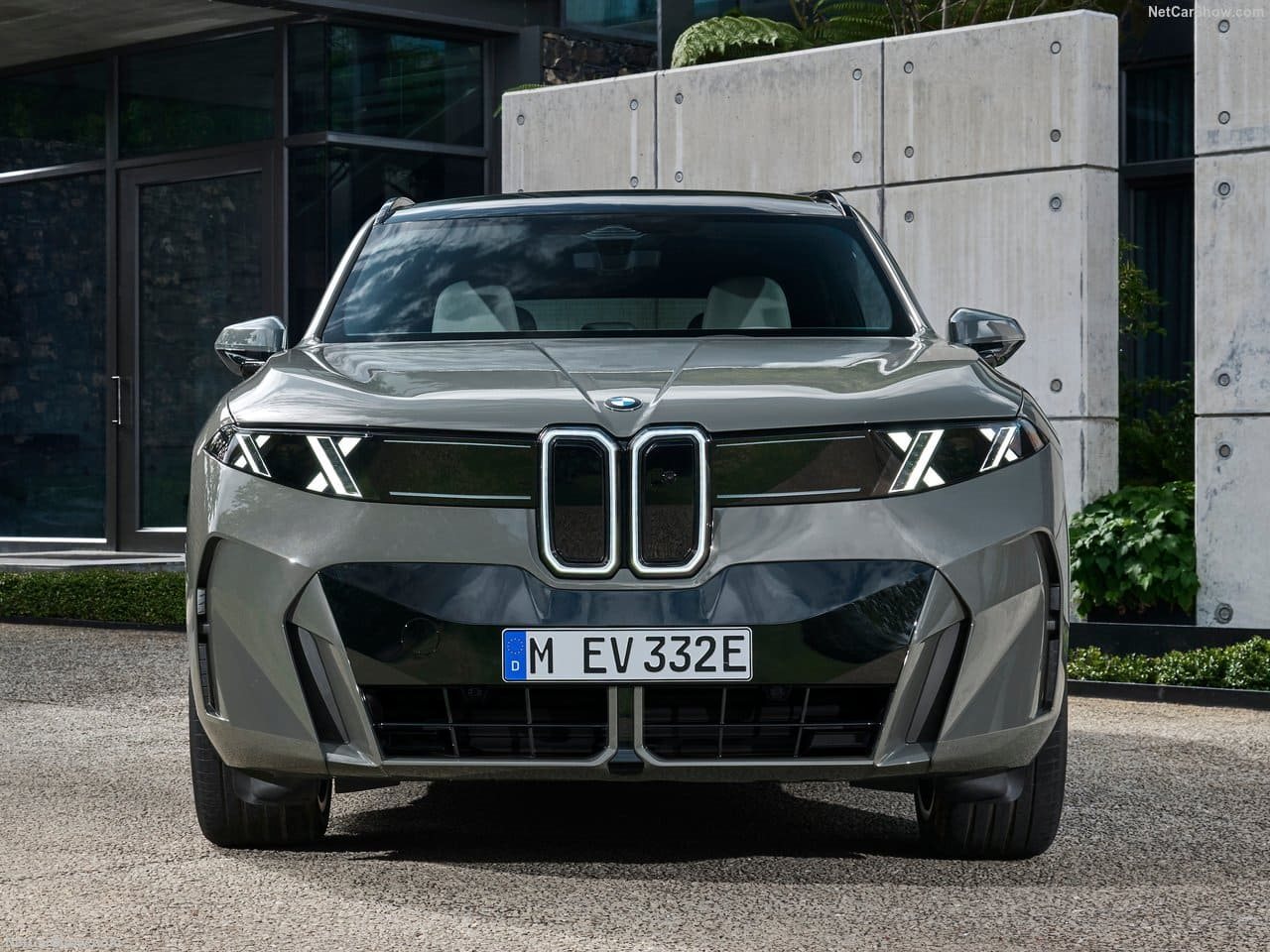 2027 - BMW iX5, foto 52