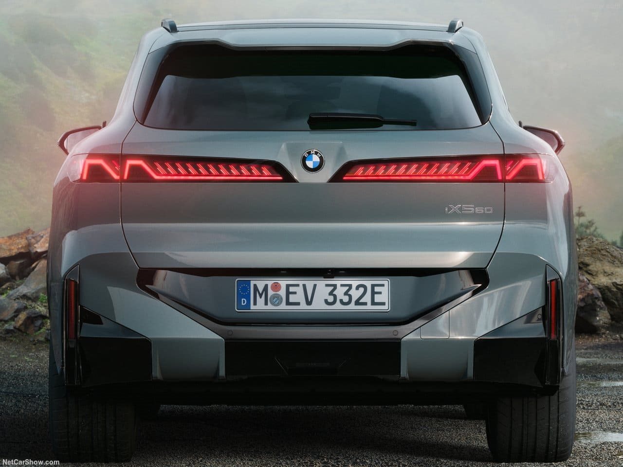 2027 - BMW iX5, foto 60