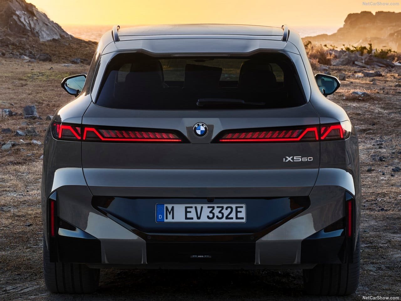 2027 - BMW iX5, foto 61
