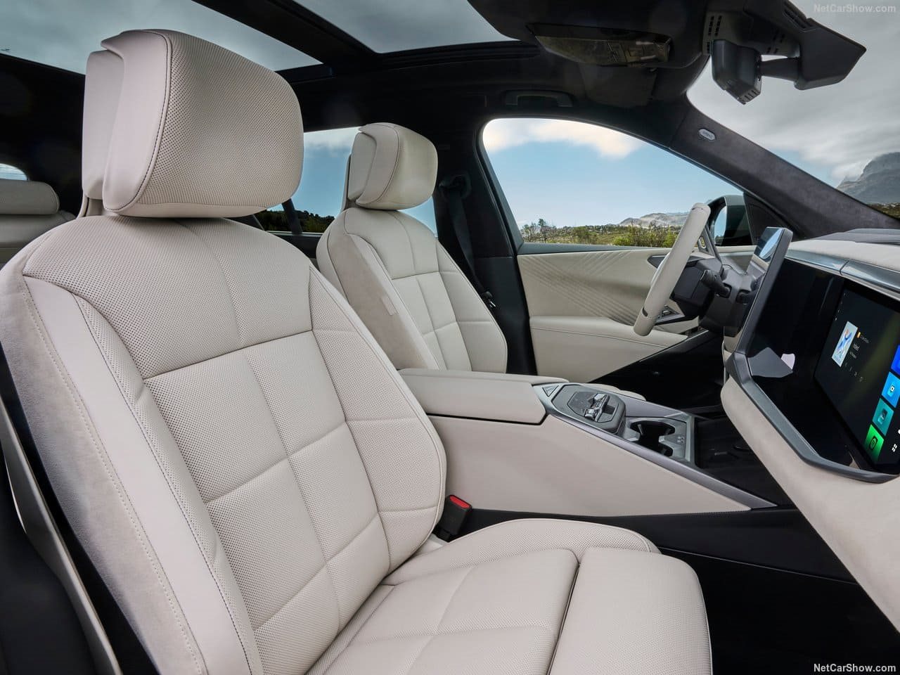 2027 - BMW iX5, foto 82