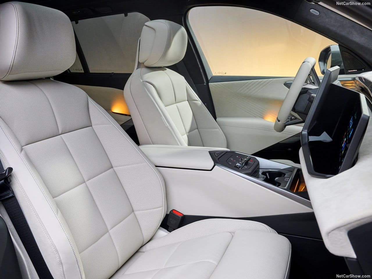 2027 - BMW iX5, foto 84