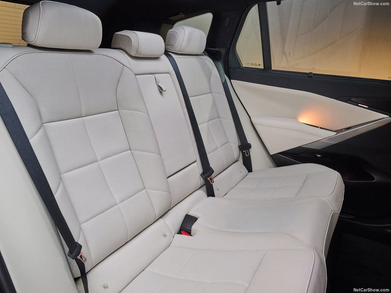2027 - BMW iX5, foto 85