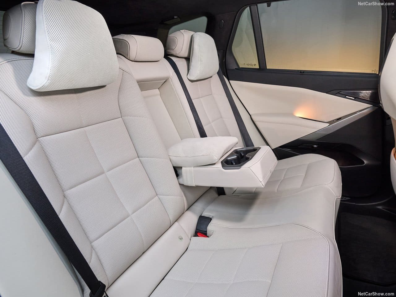 2027 - BMW iX5, foto 87