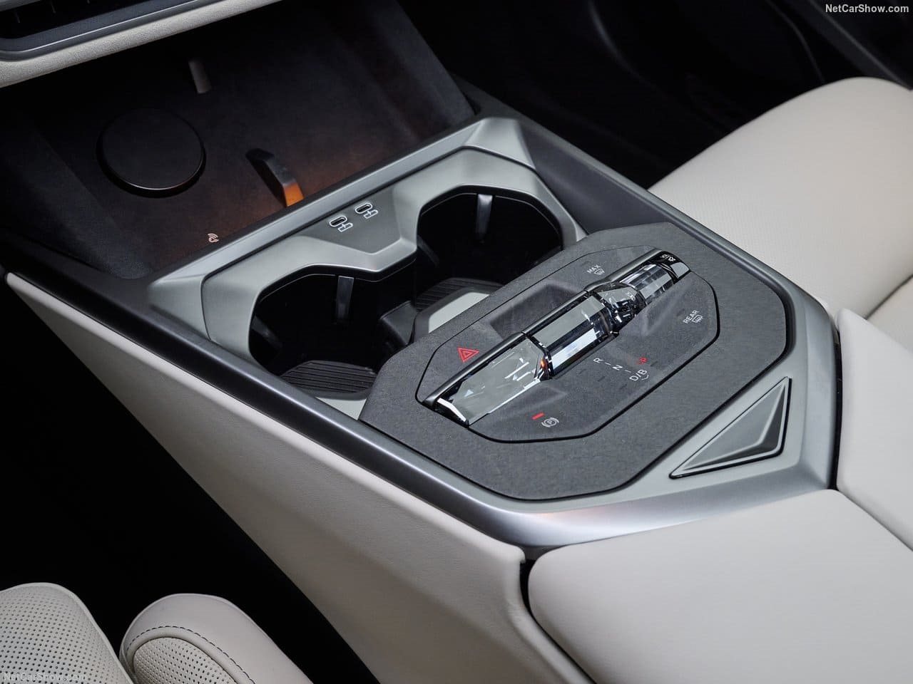 2027 - BMW iX5, foto 90