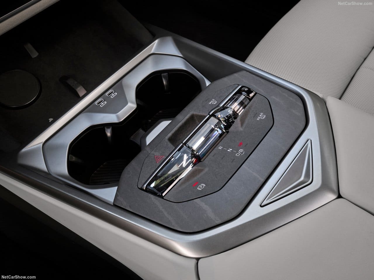 2027 - BMW iX5, foto 91