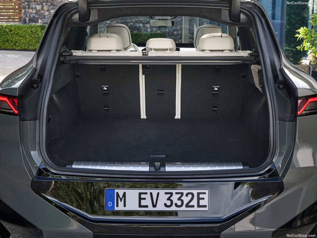 2027 - BMW iX5, foto 98