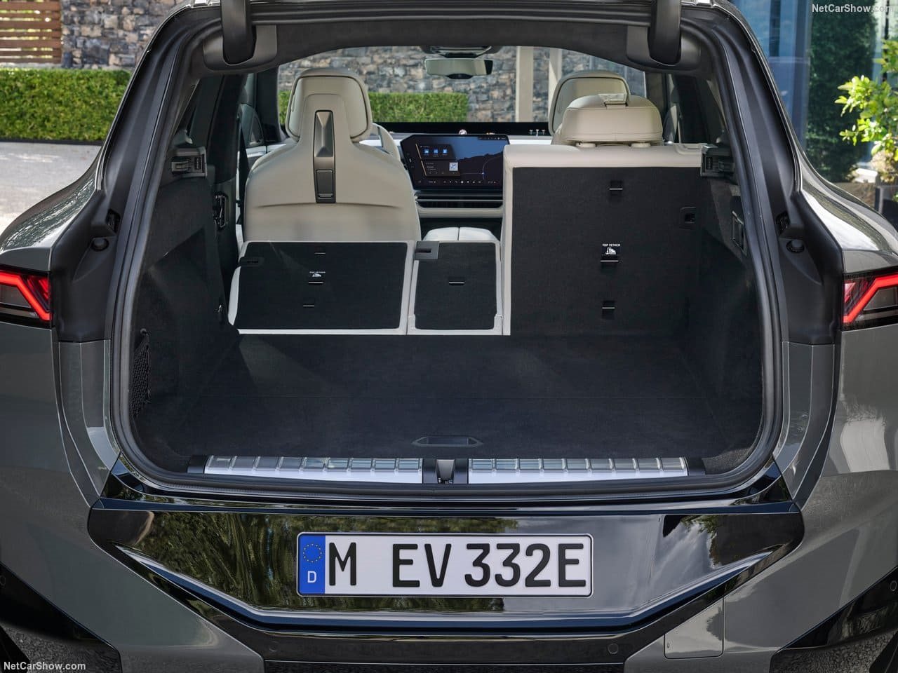 2027 - BMW iX5, foto 99