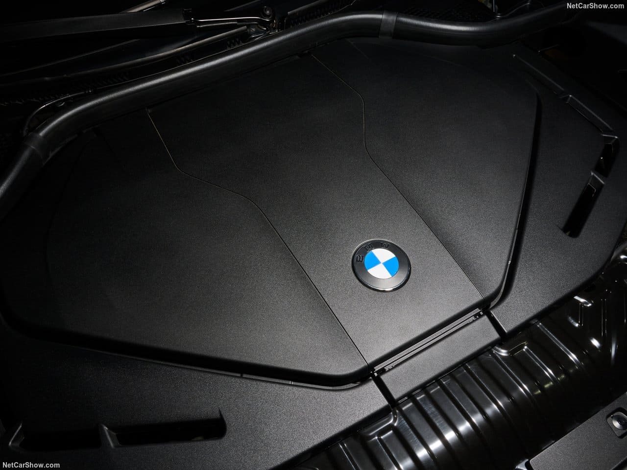 2027 - BMW iX5, foto 109