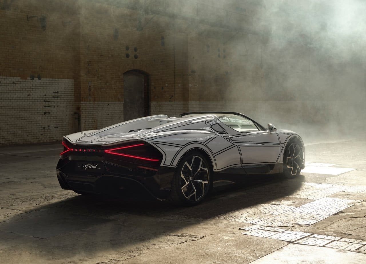 BUGATTI W16 MISTRAL ‘BLANC ÉTERNEL’, foto 3