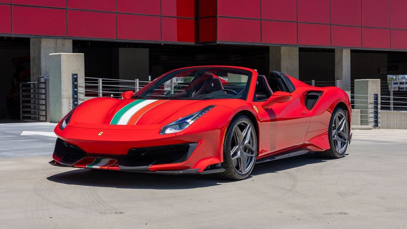 FERRARI F488 PISTA SPIDER, foto 1