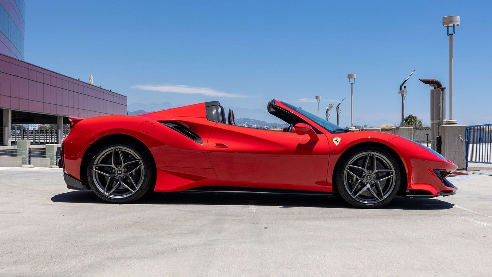 FERRARI F488 PISTA SPIDER, foto 2