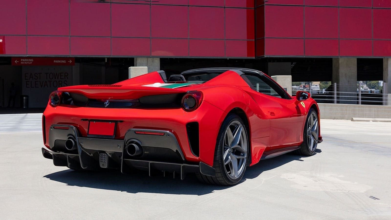 FERRARI F488 PISTA SPIDER, foto 3