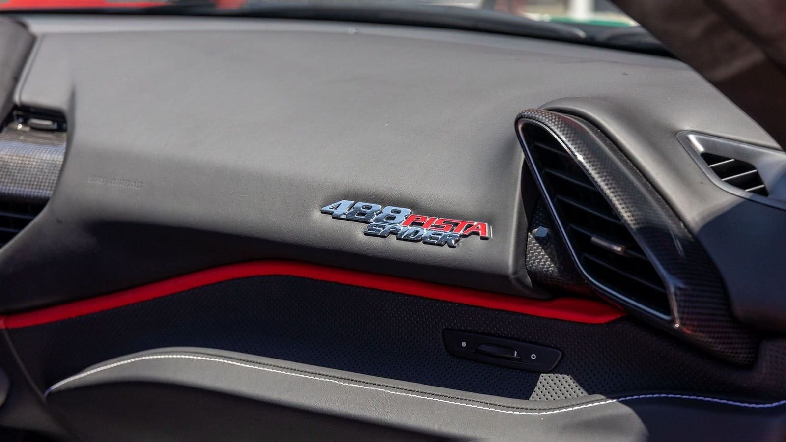 FERRARI F488 PISTA SPIDER, foto 87