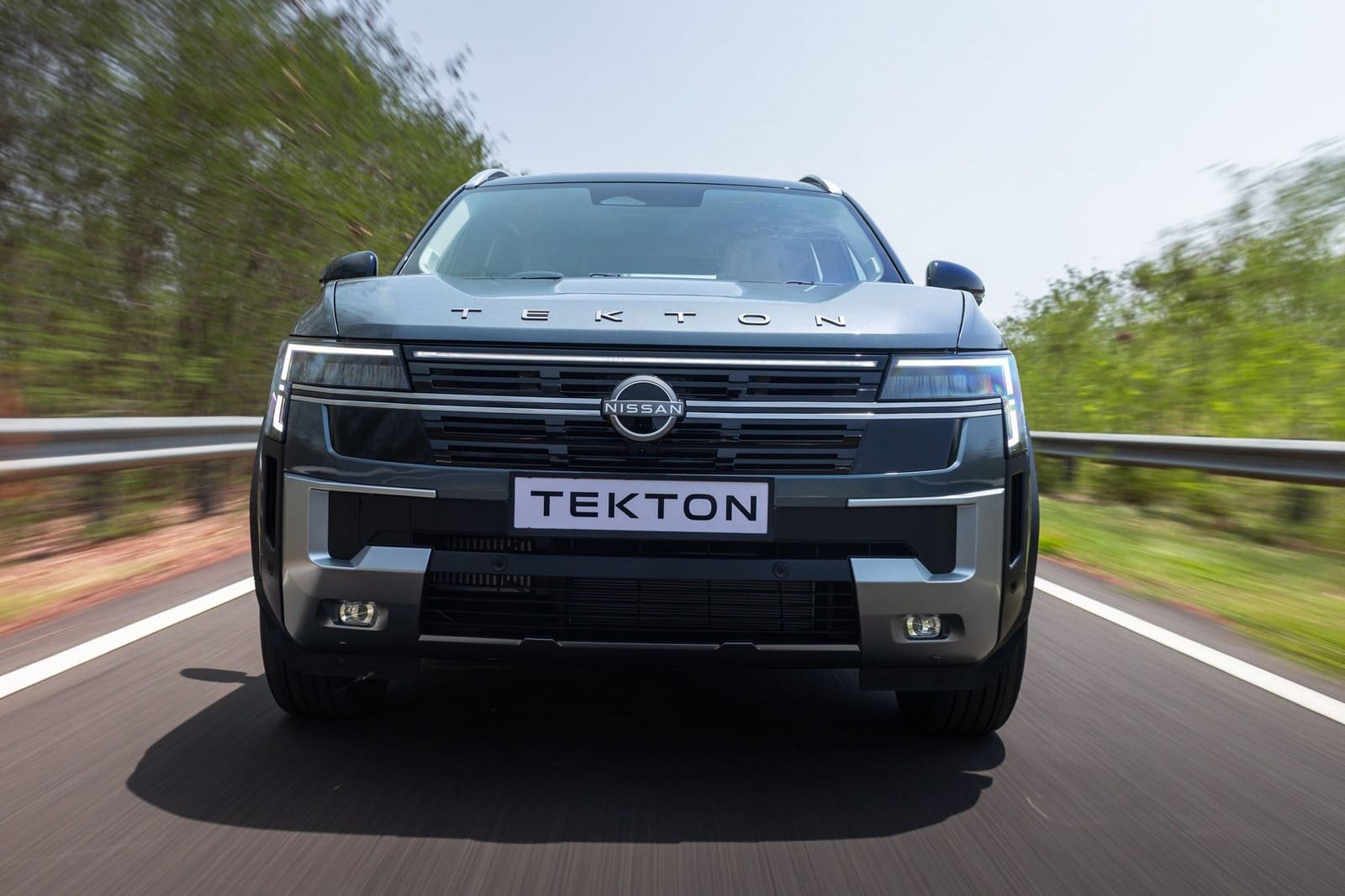 2027 - NISSAN TEKTON, foto 1
