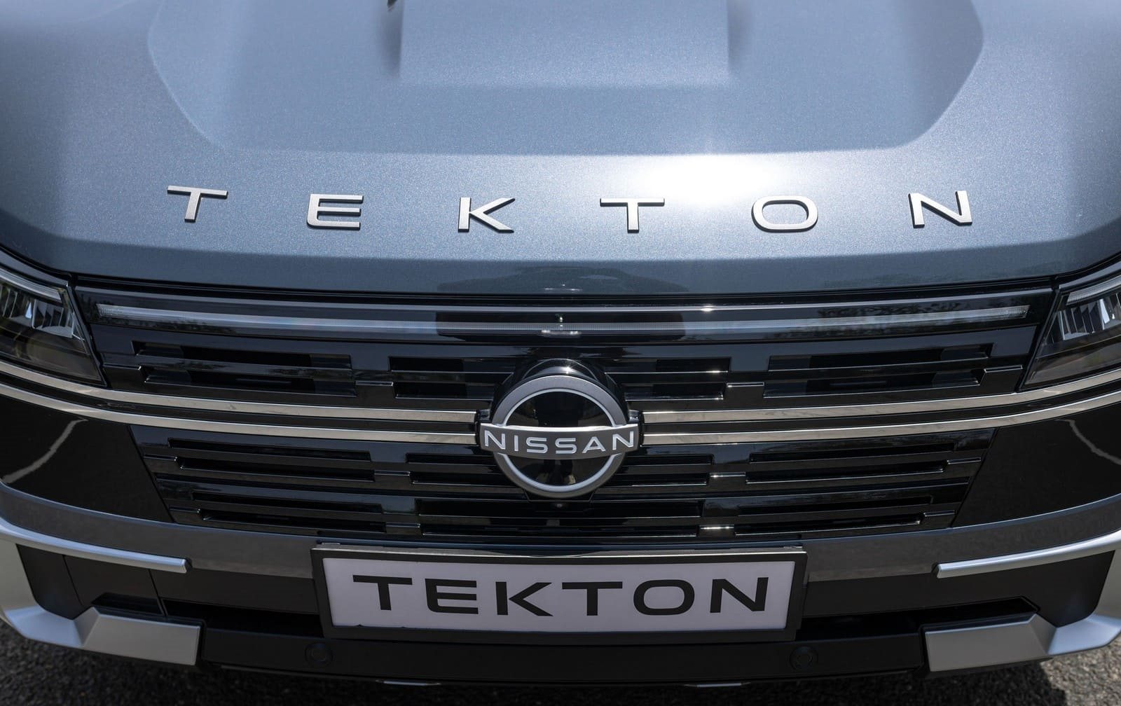 2027 - NISSAN TEKTON, foto 31