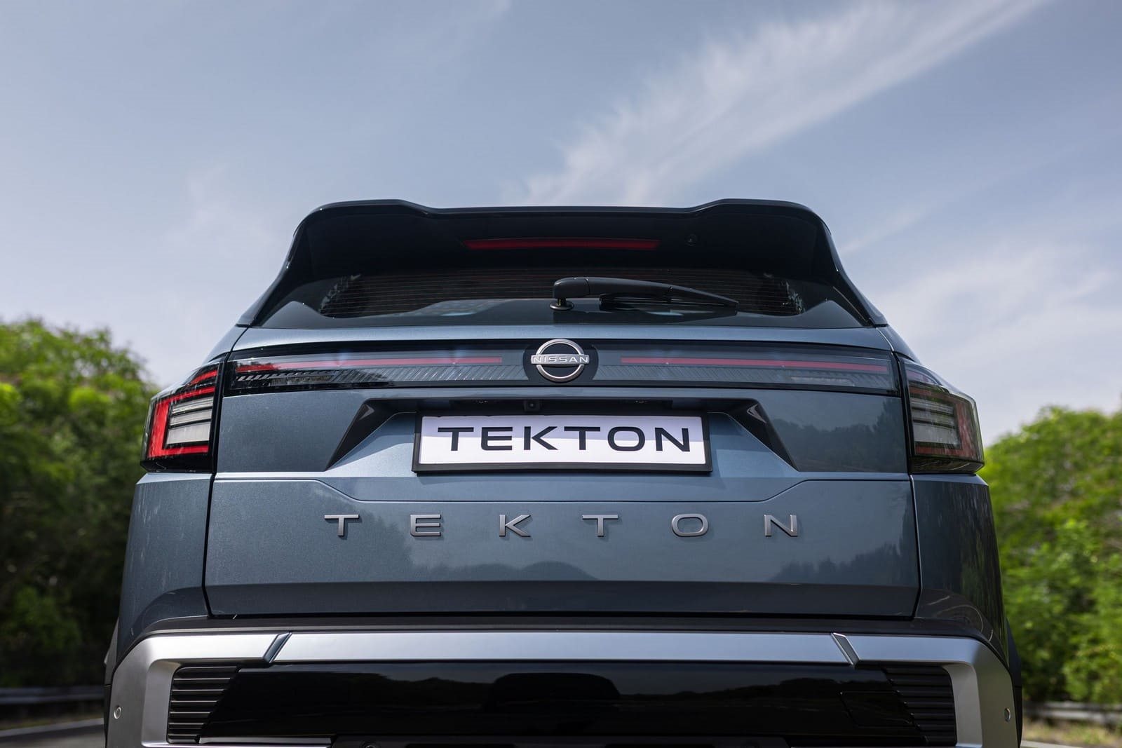 2027 - NISSAN TEKTON, foto 32
