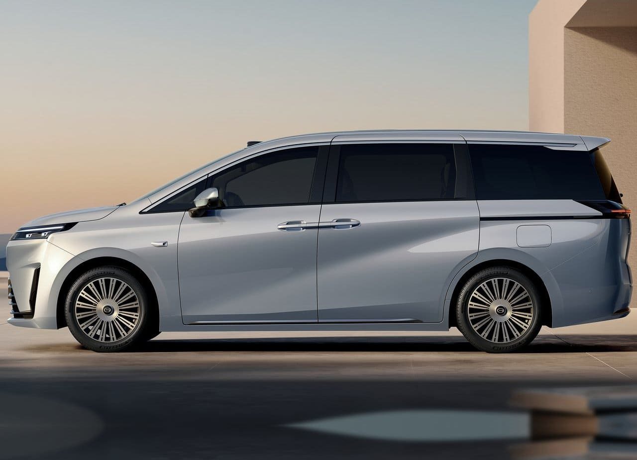 2026 - GAC E8 PHEV, foto 6