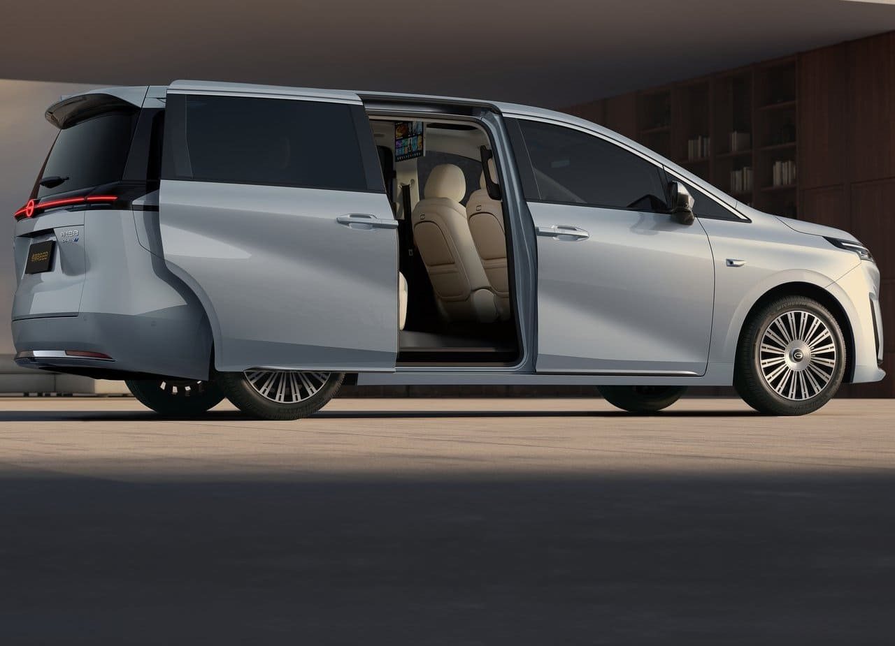 2026 - GAC E8 PHEV, foto 7