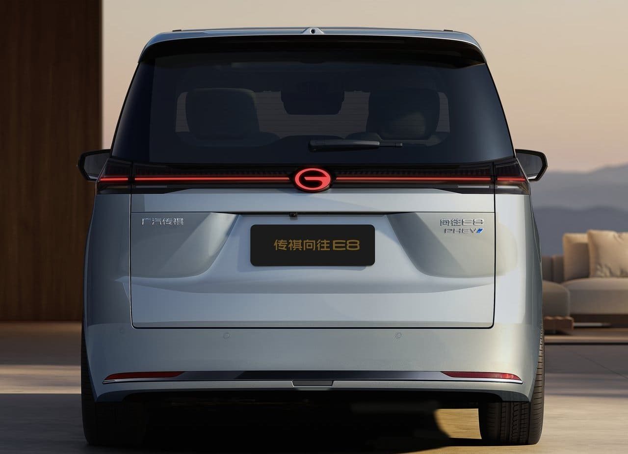 2026 - GAC E8 PHEV, foto 9