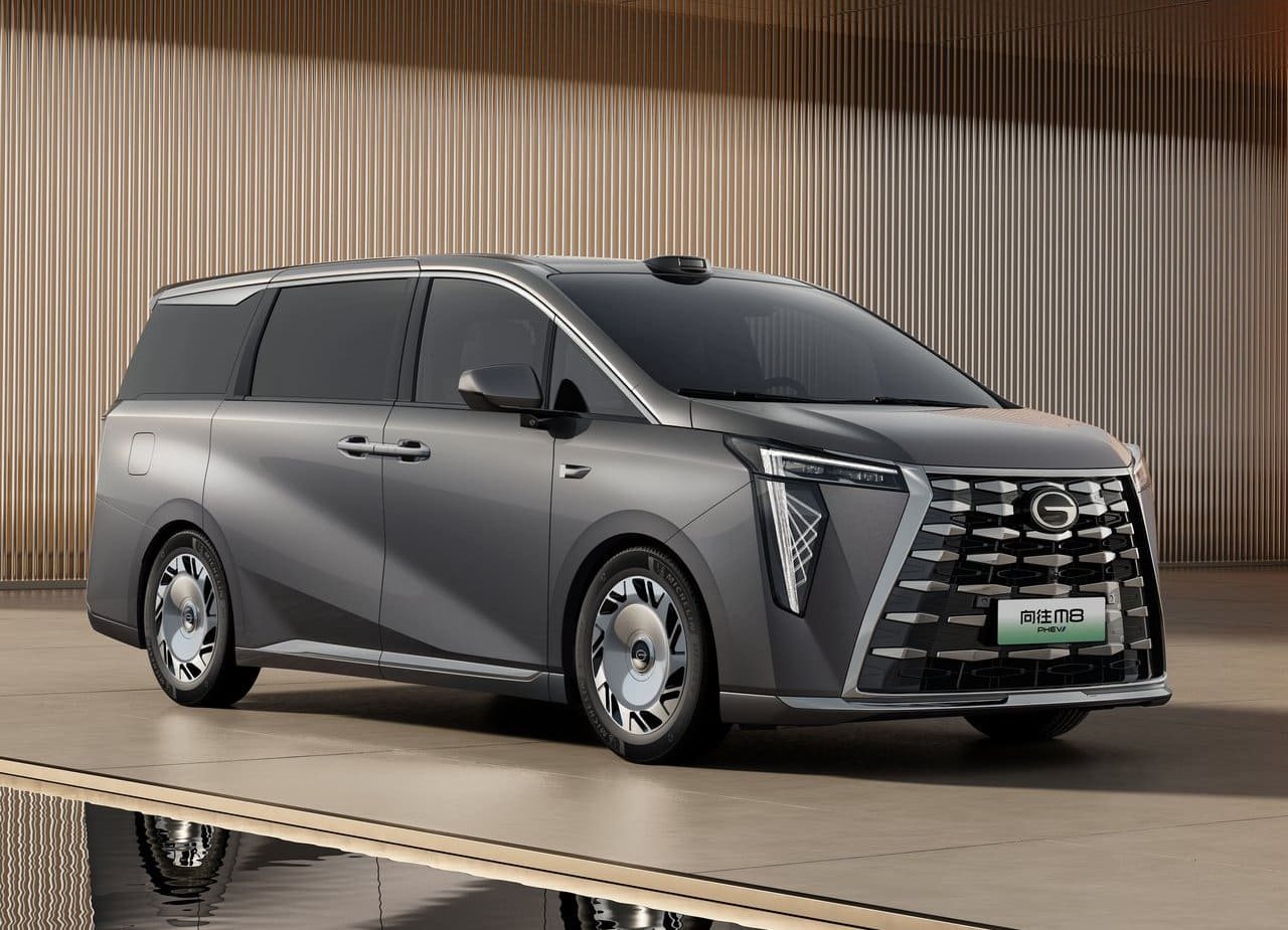 GAC M8 PHEV L, foto 2