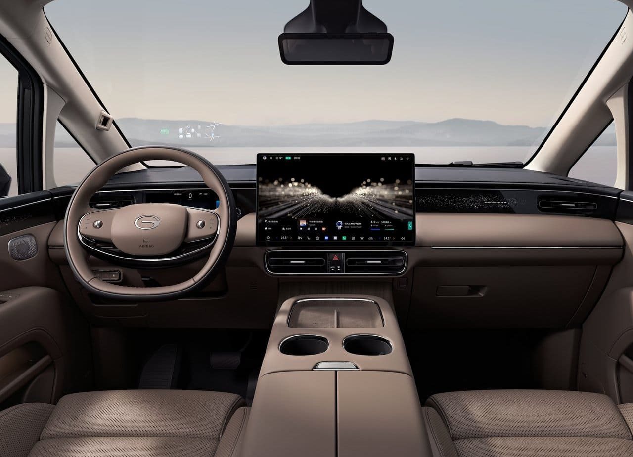 GAC M8 PHEV L, foto 12
