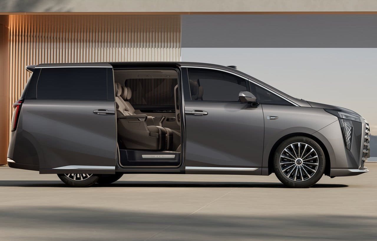 GAC M8 PHEV L, foto 32