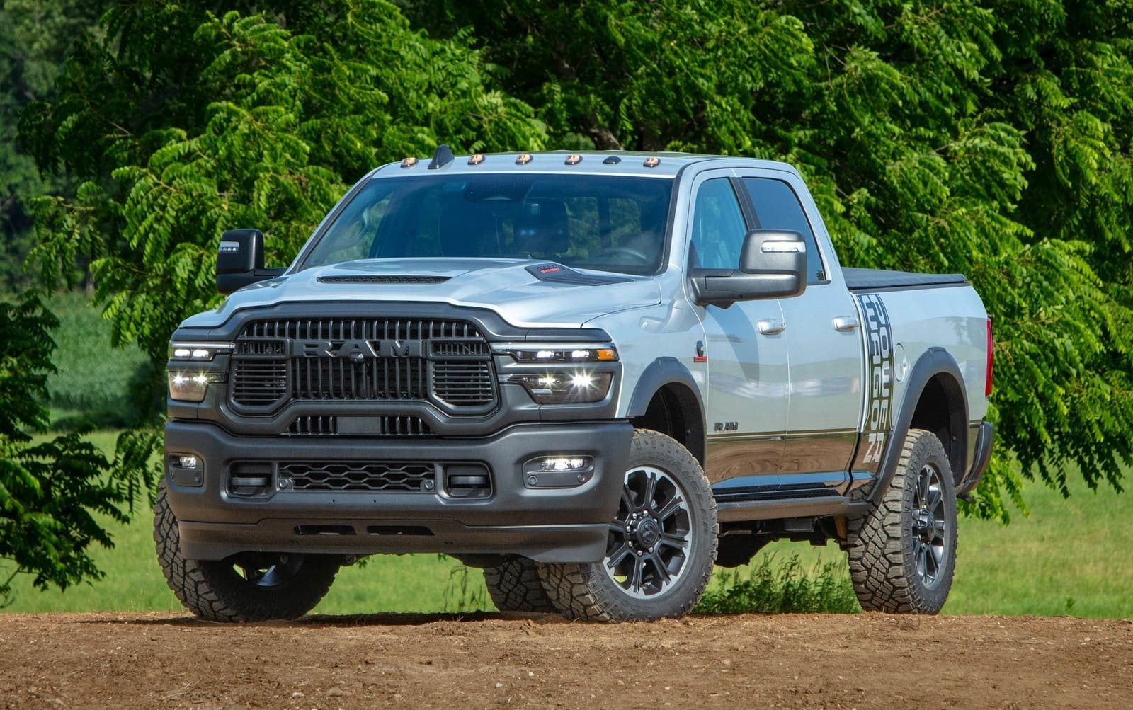 2027 - RAM POWER WAGON CUMMINS TURBO DIESEL SILVER ZYNITH, foto 1