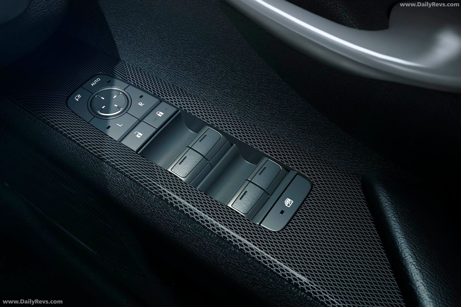 2026 - LEXUS UX 300h SHINING ESSENCE, foto 13