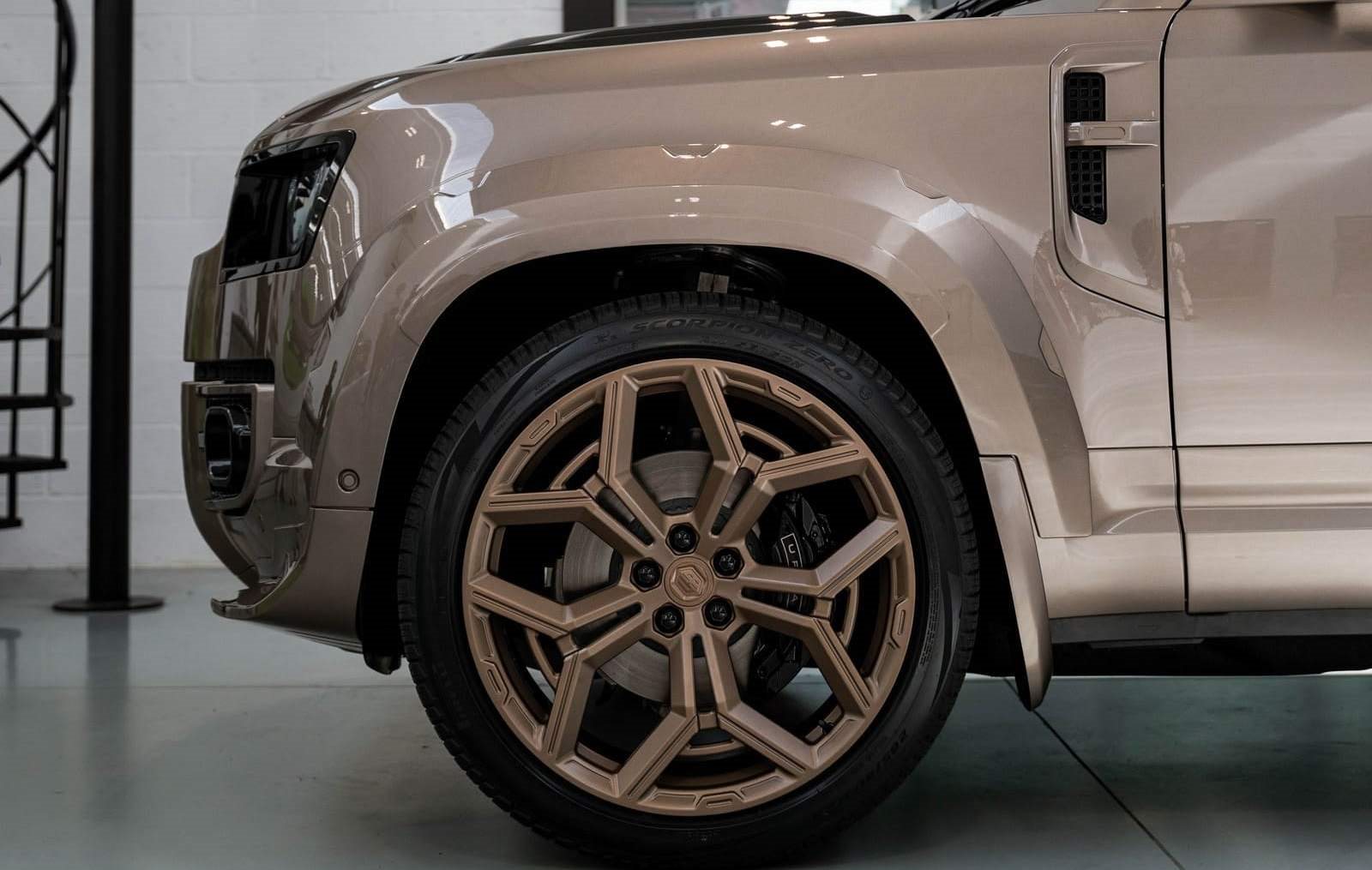 2026 - LAND ROVER DEFENDER AVONTUR WIDETRACK BY URBAN AUTOMOTIVE, foto 4