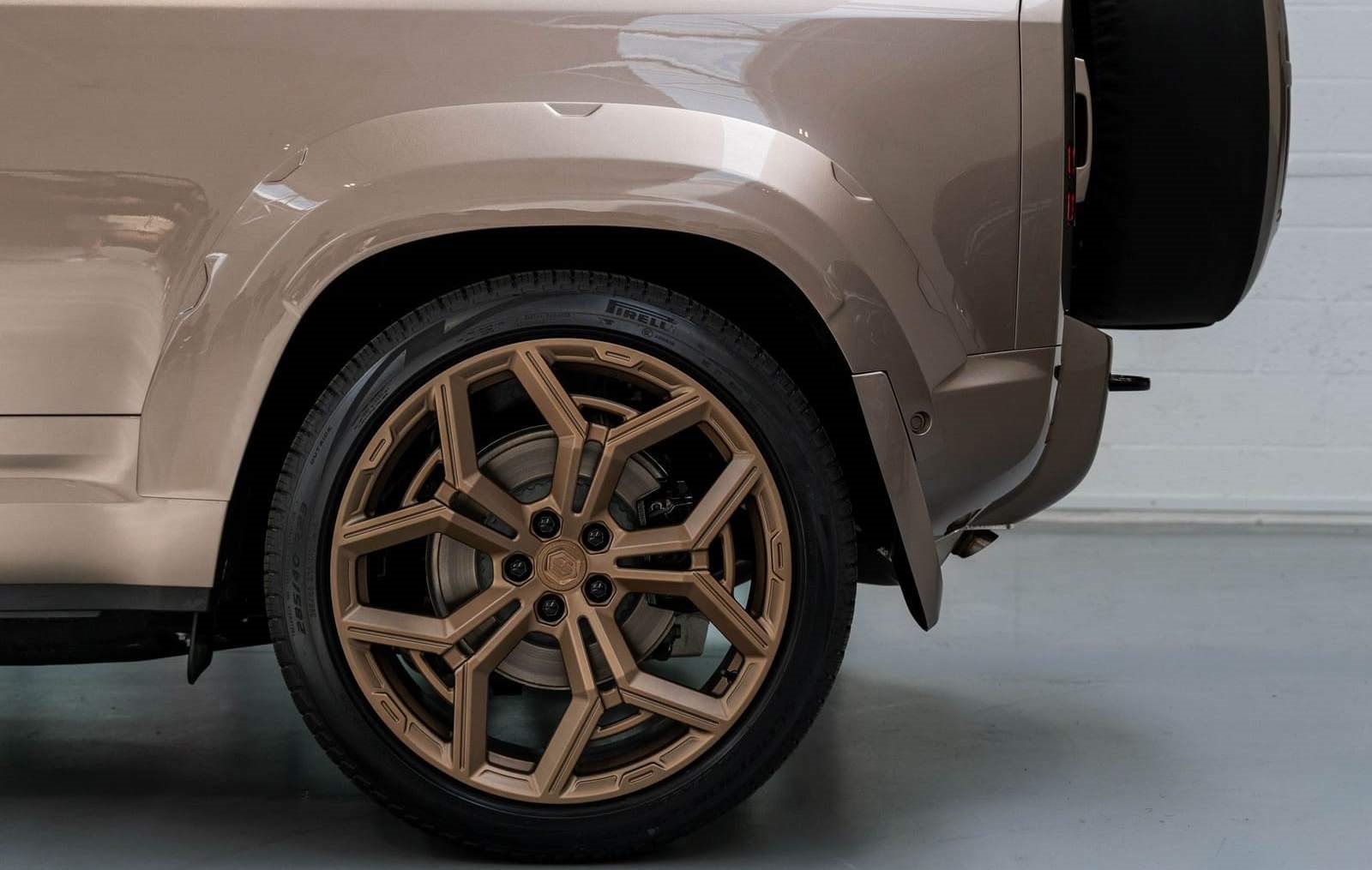 2026 - LAND ROVER DEFENDER AVONTUR WIDETRACK BY URBAN AUTOMOTIVE, foto 9