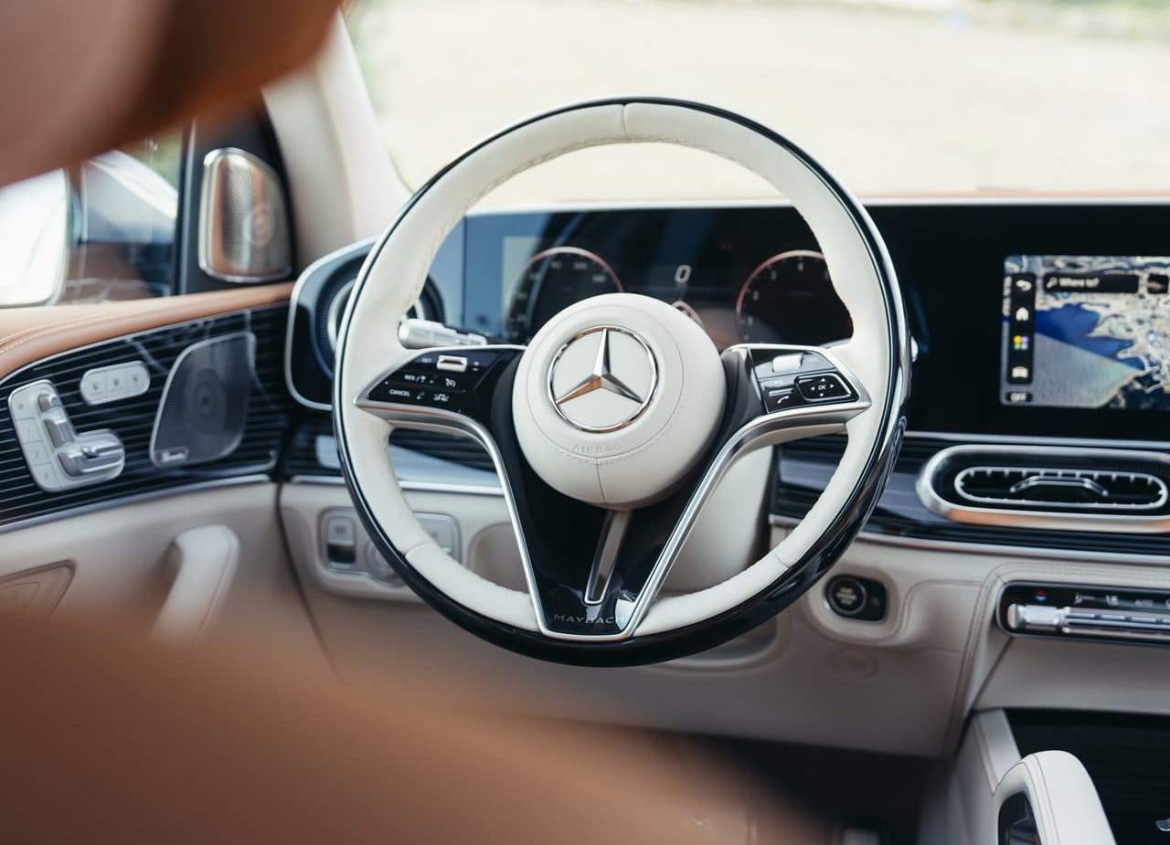 2027 - MERCEDES-MAYBACH GLS 680, foto 18