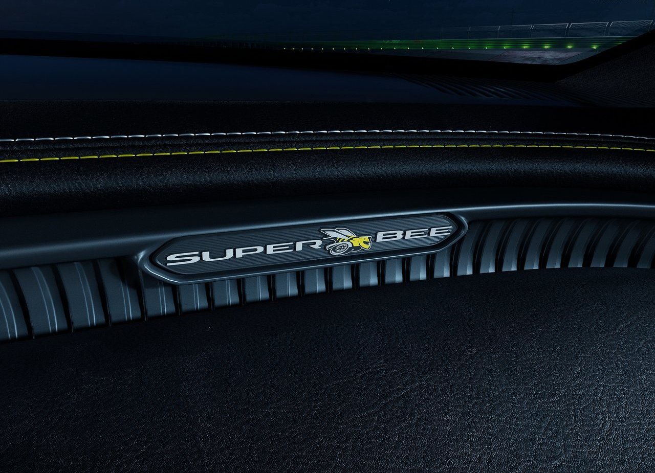 2027 - DODGE CHARGER SUPER BEE LAUNCH EDITION, foto 5