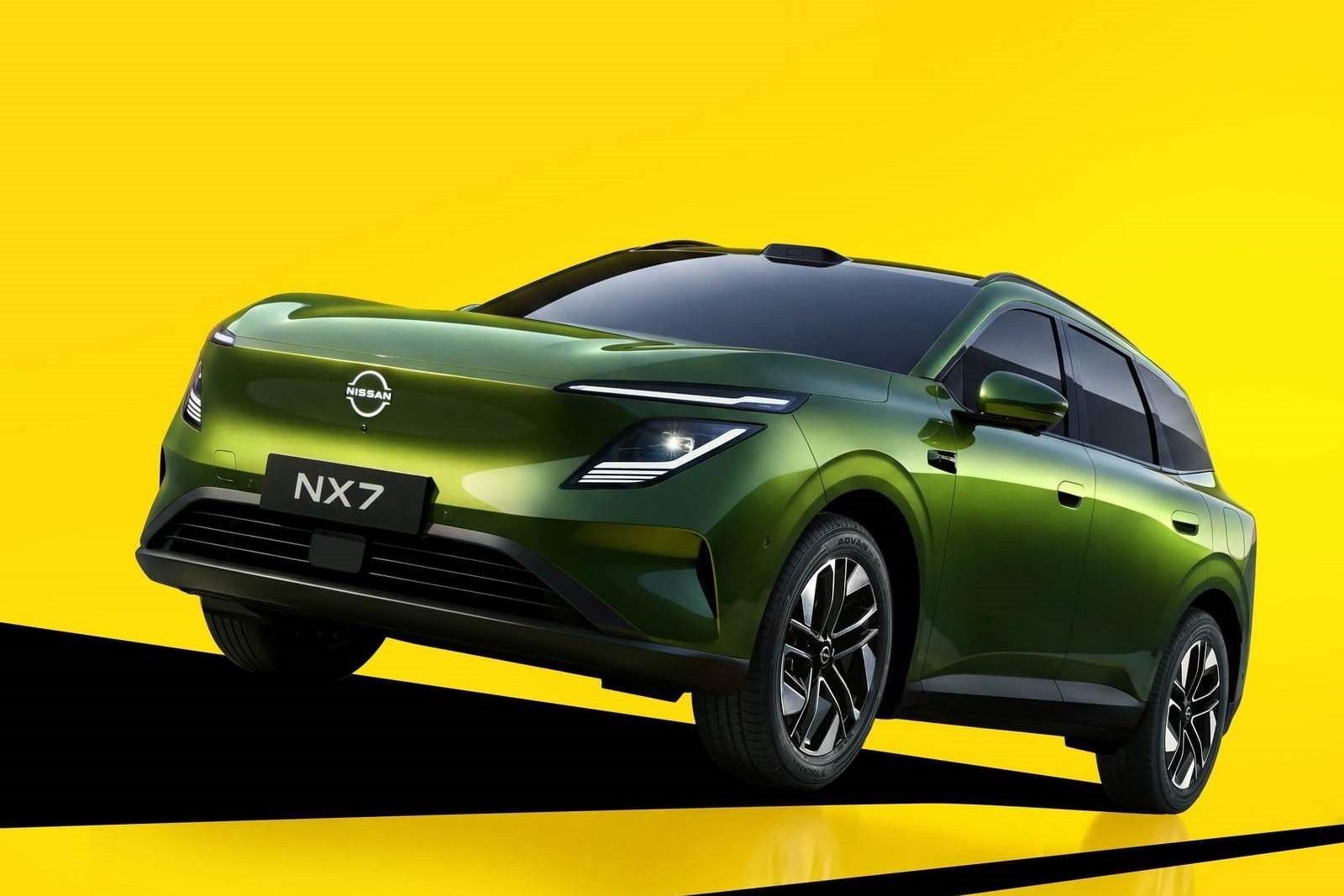 2027 - NISSAN NX7, foto 2