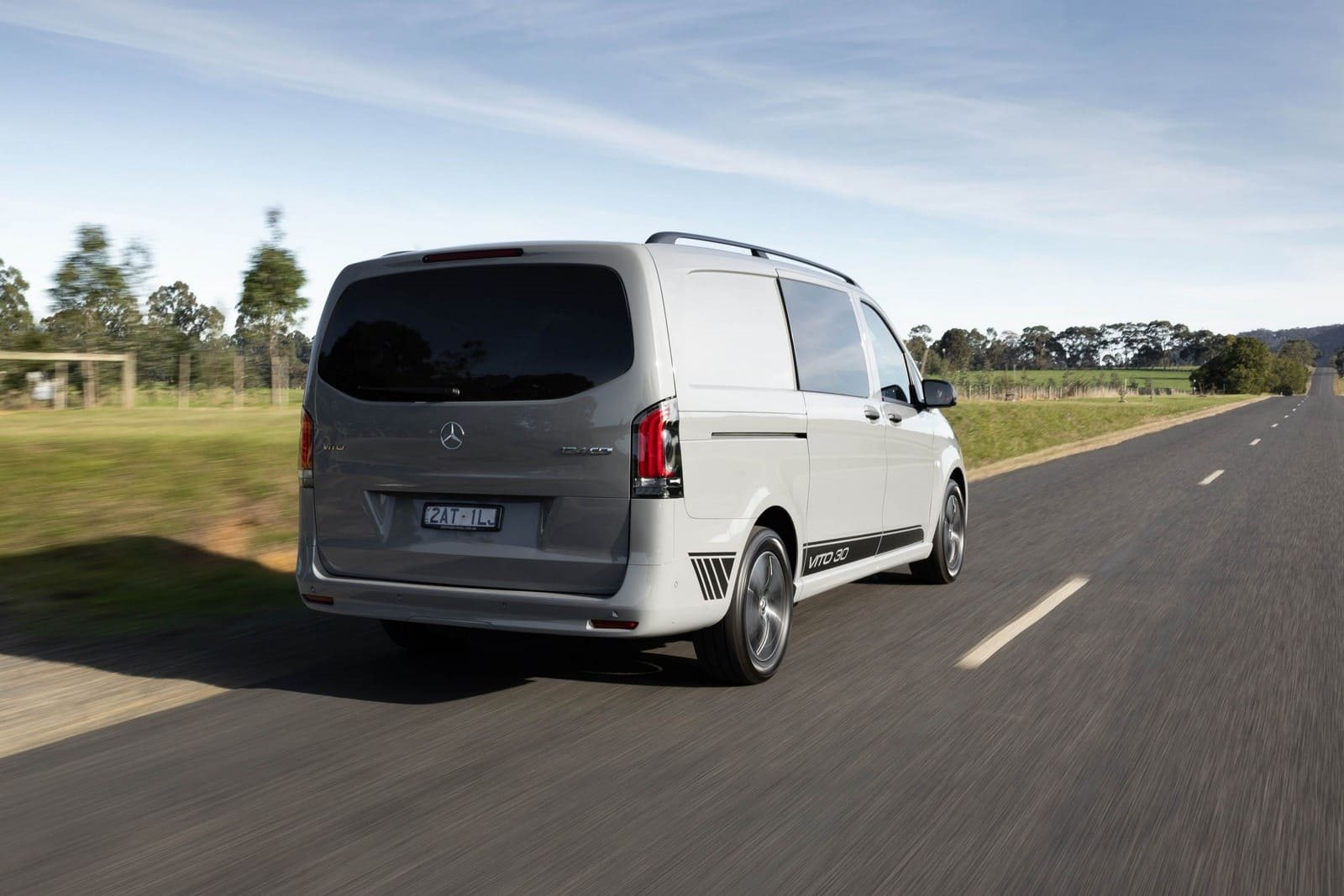 2026 - MERCEDES-BENZ VITO CREW CAB 30TH ANNIVERSARY EDITION, foto 2