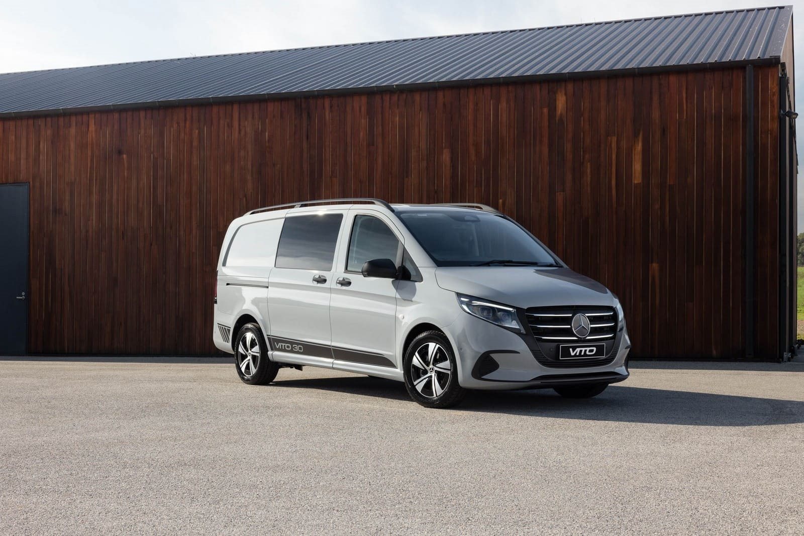 2026 - MERCEDES-BENZ VITO CREW CAB 30TH ANNIVERSARY EDITION, foto 3