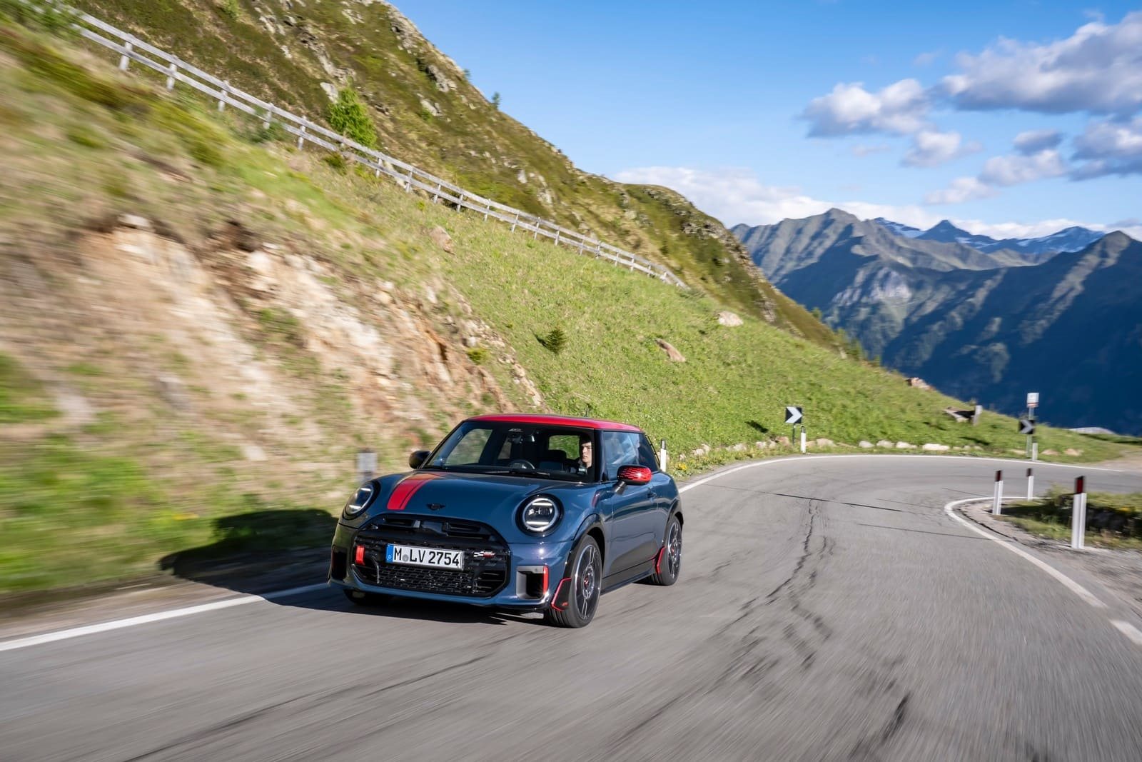 2026 - MINI JOHN COOPER WORKS WITH GENUINE ACCESSORIES, foto 10