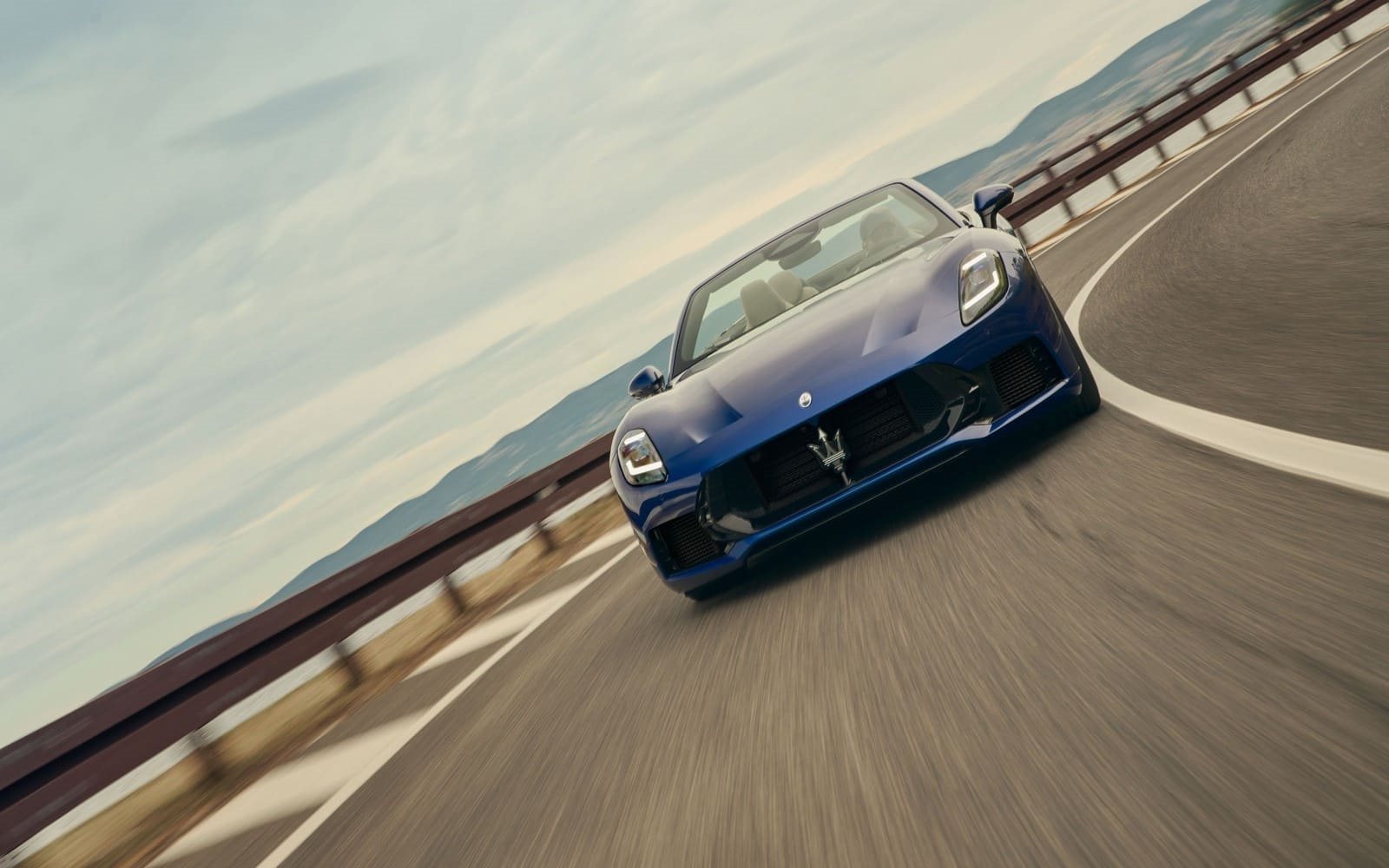 2027 - MASERATI GRANCABRIO 490 CV, foto 2