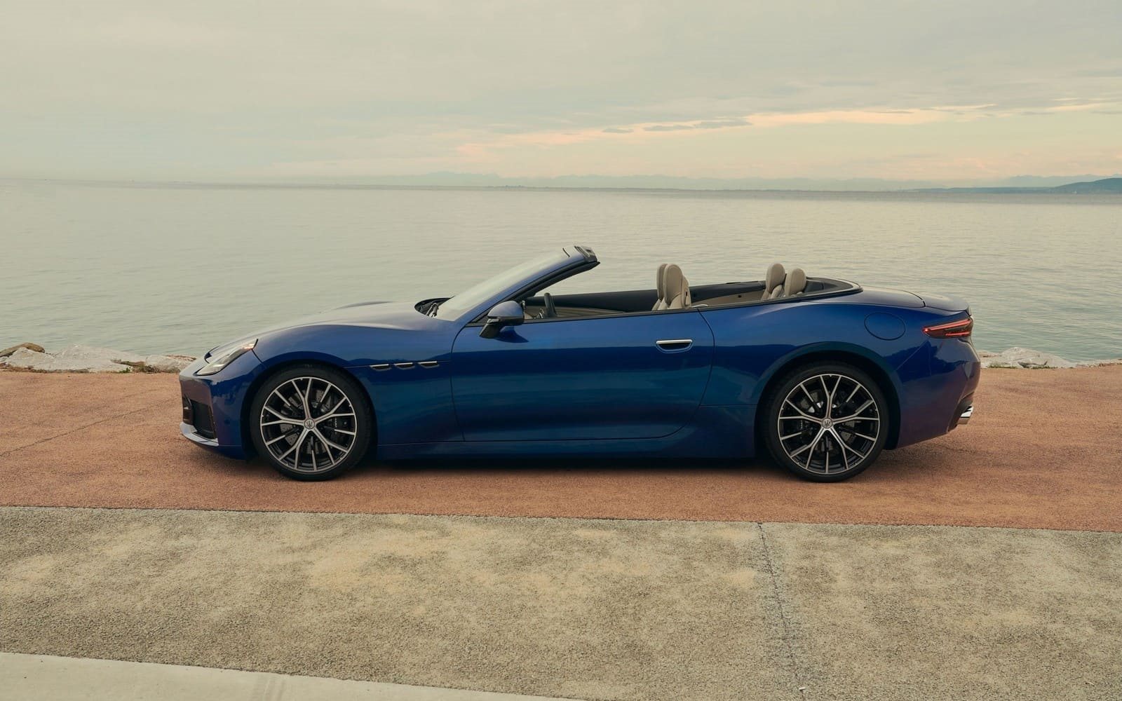 2027 - MASERATI GRANCABRIO 490 CV, foto 6