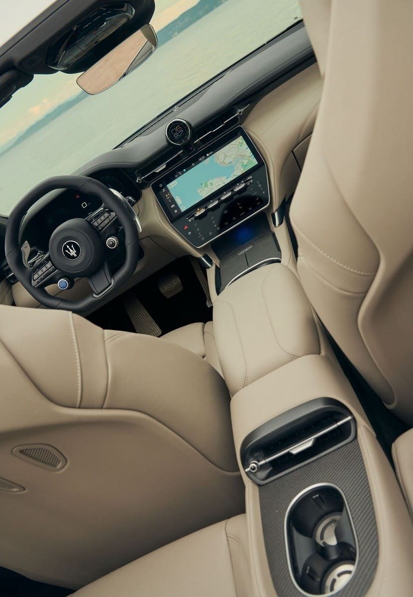 2027 - MASERATI GRANCABRIO 490 CV, foto 30