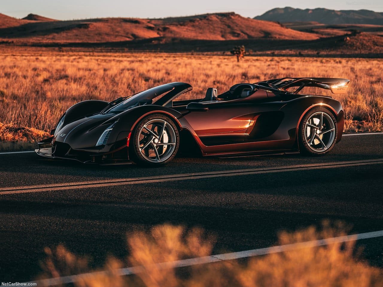 2027 - CZINGER 21C SPYDER, foto 2