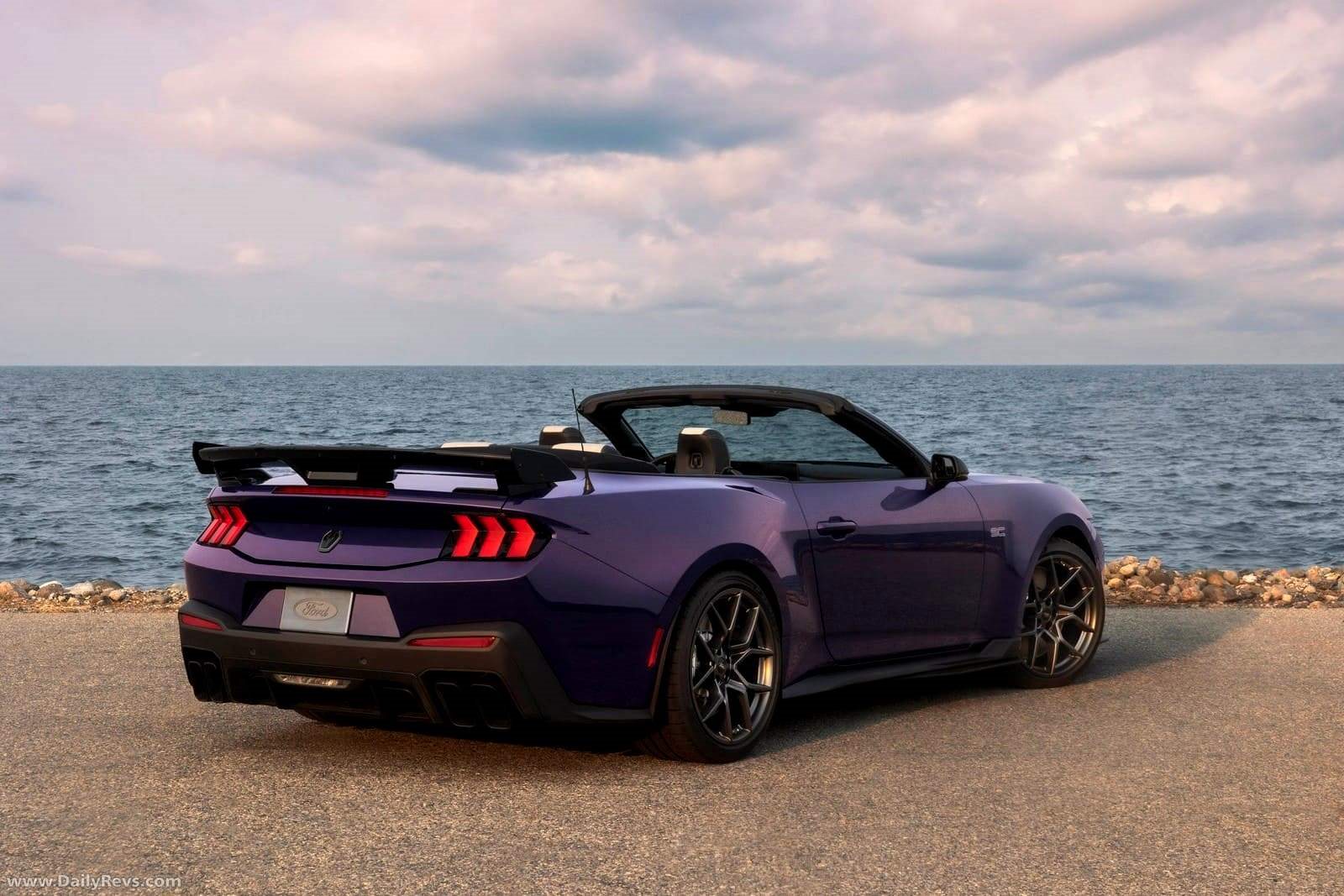 2027 - FORD MUSTANG DARK HORSE SC CONVERTIBLE, foto 2