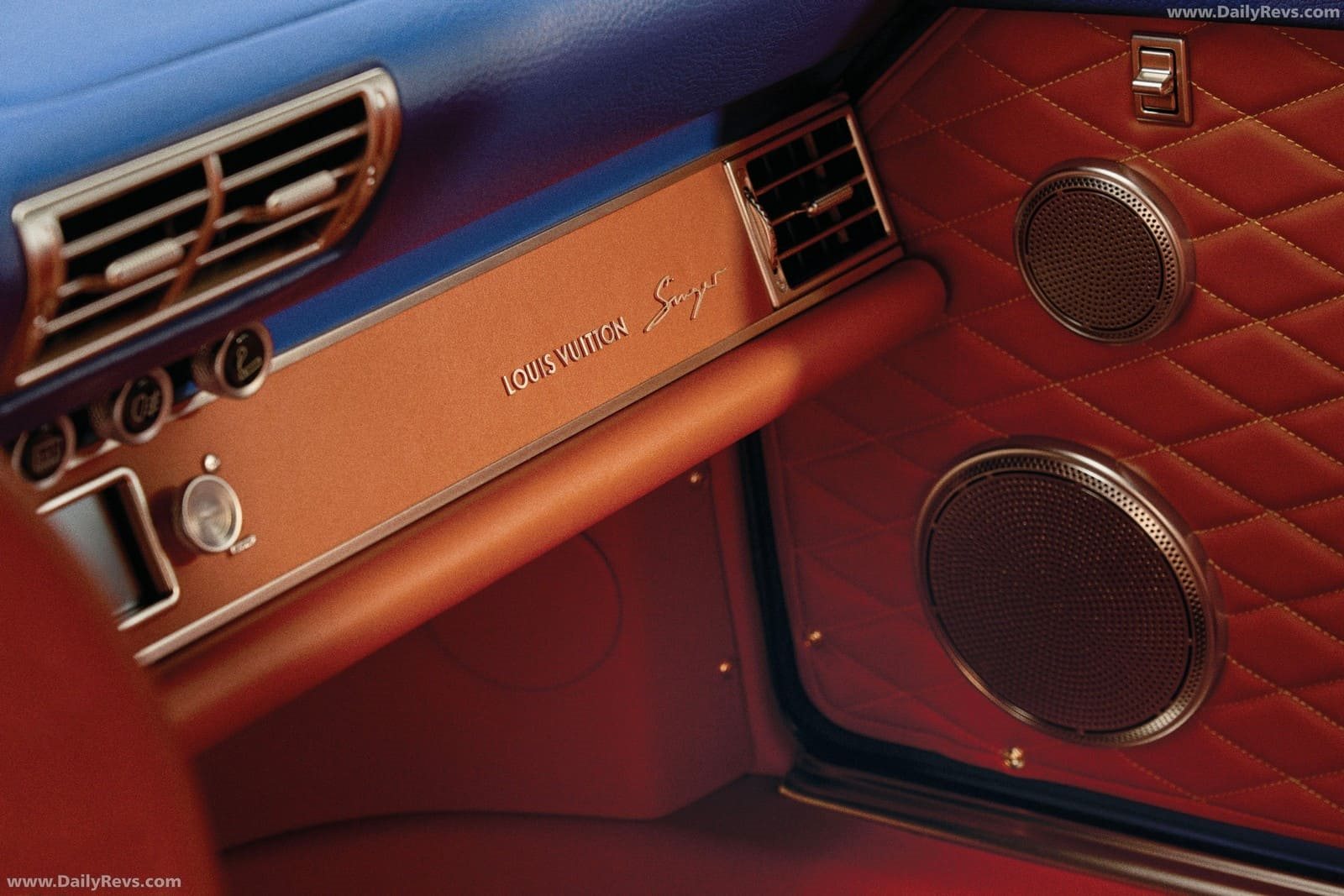 2026 - PORSCHE 911 CLASSIC BY SINGER & LOUIS VUITTON, foto 16