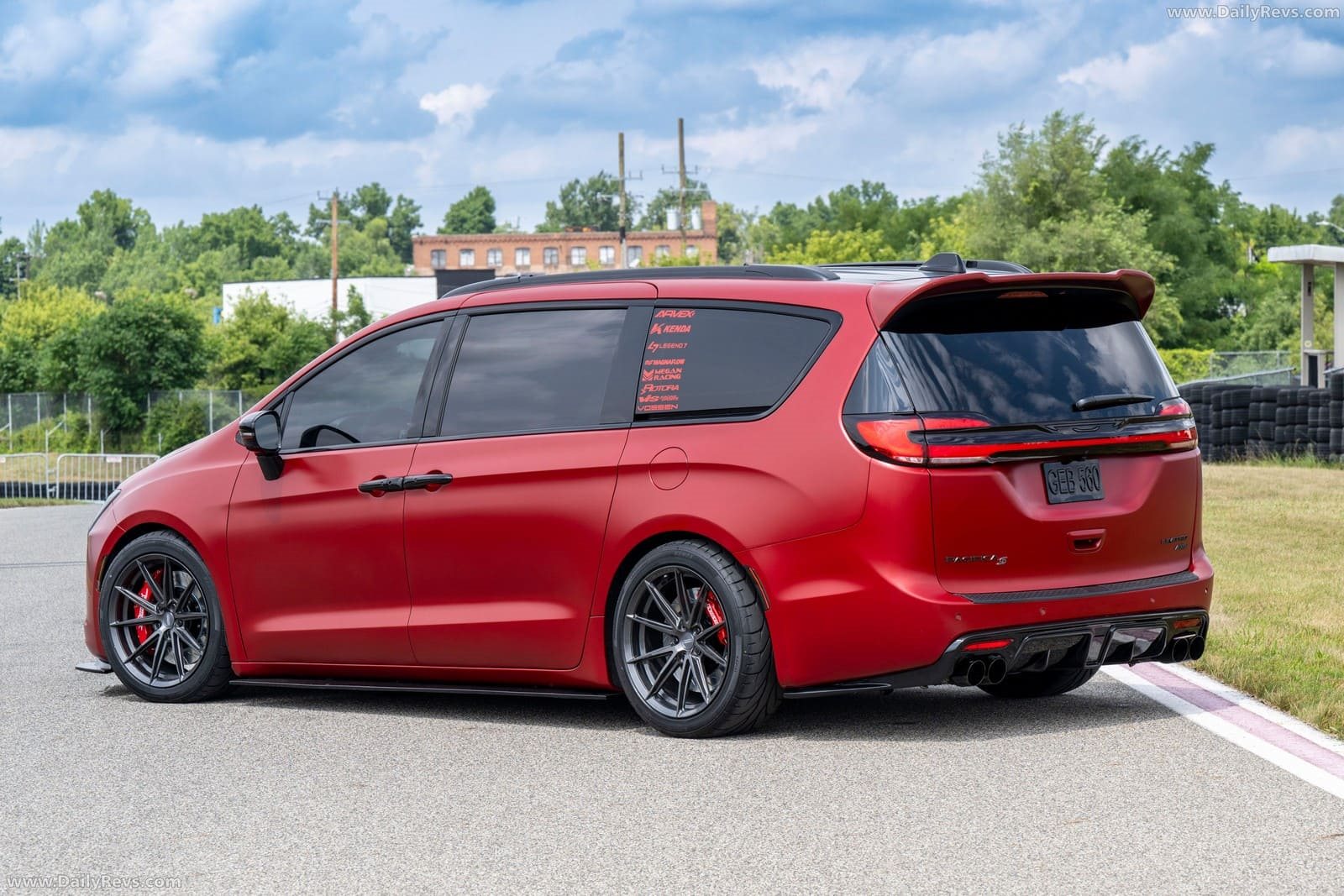 CHRYSLER PACIFICA LIMITED S VANKULTURE CONCEPT, foto 2