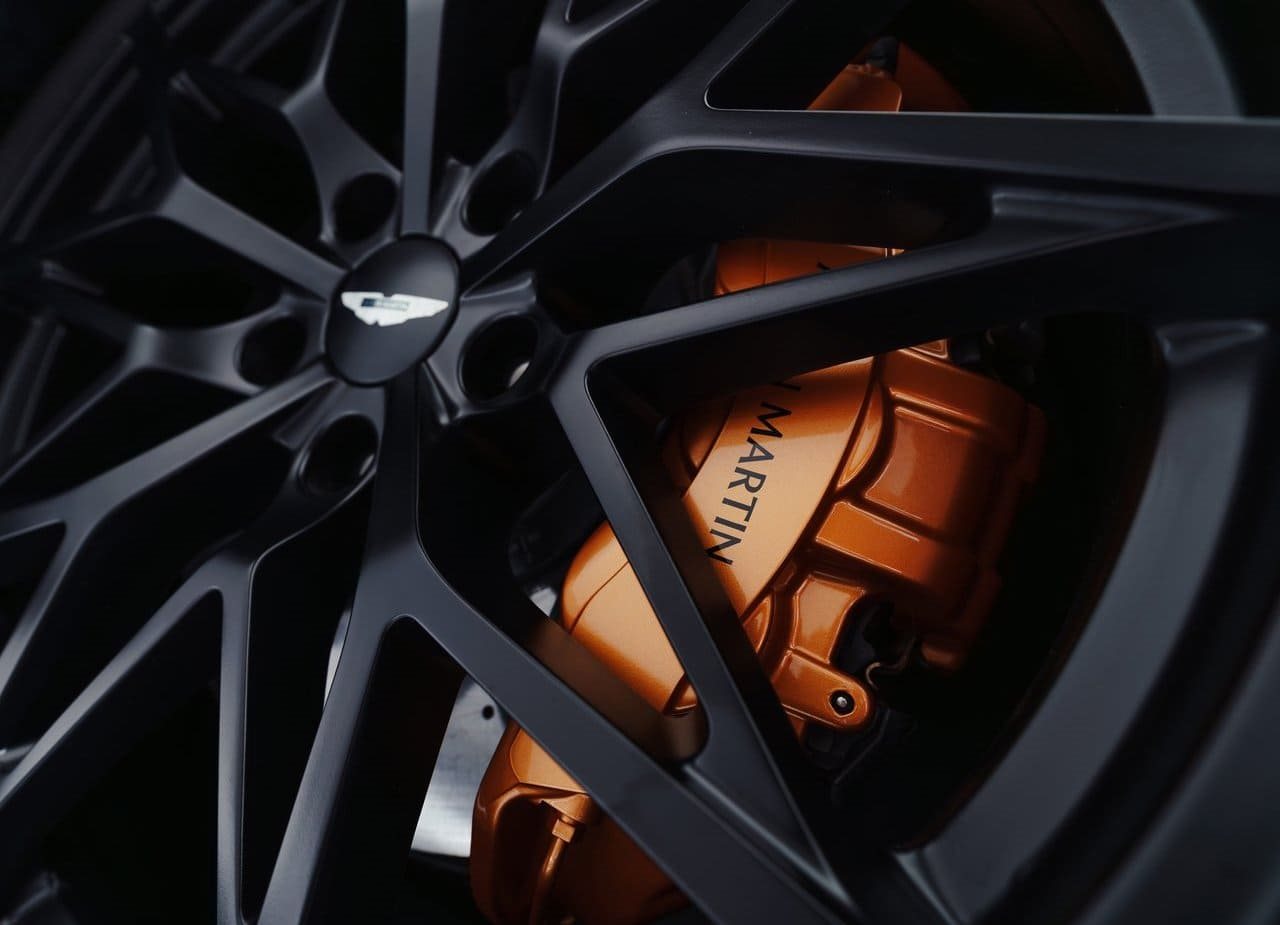 2028 - ASTON MARTIN VALEN, foto 24