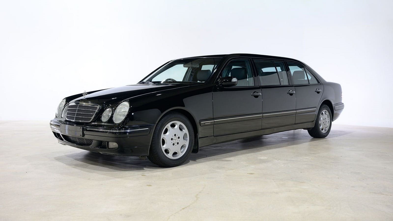 MERCEDES-BENZ E 280 LIMOUSINE, foto 1