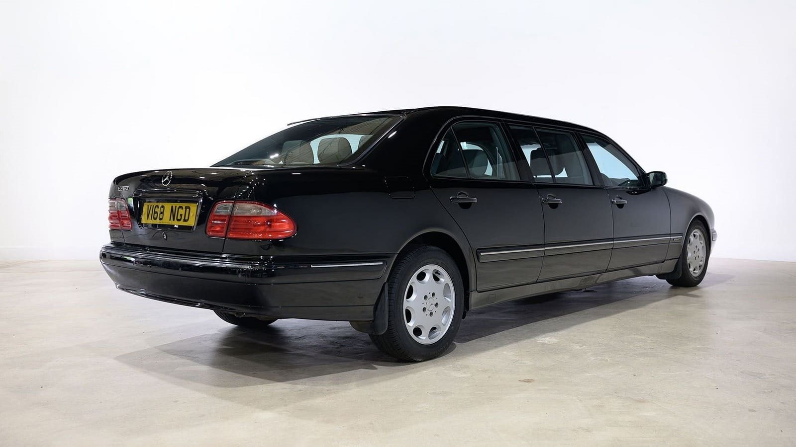 MERCEDES-BENZ E 280 LIMOUSINE, foto 11