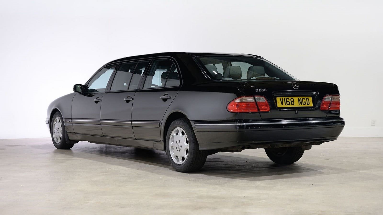 MERCEDES-BENZ E 280 LIMOUSINE, foto 12